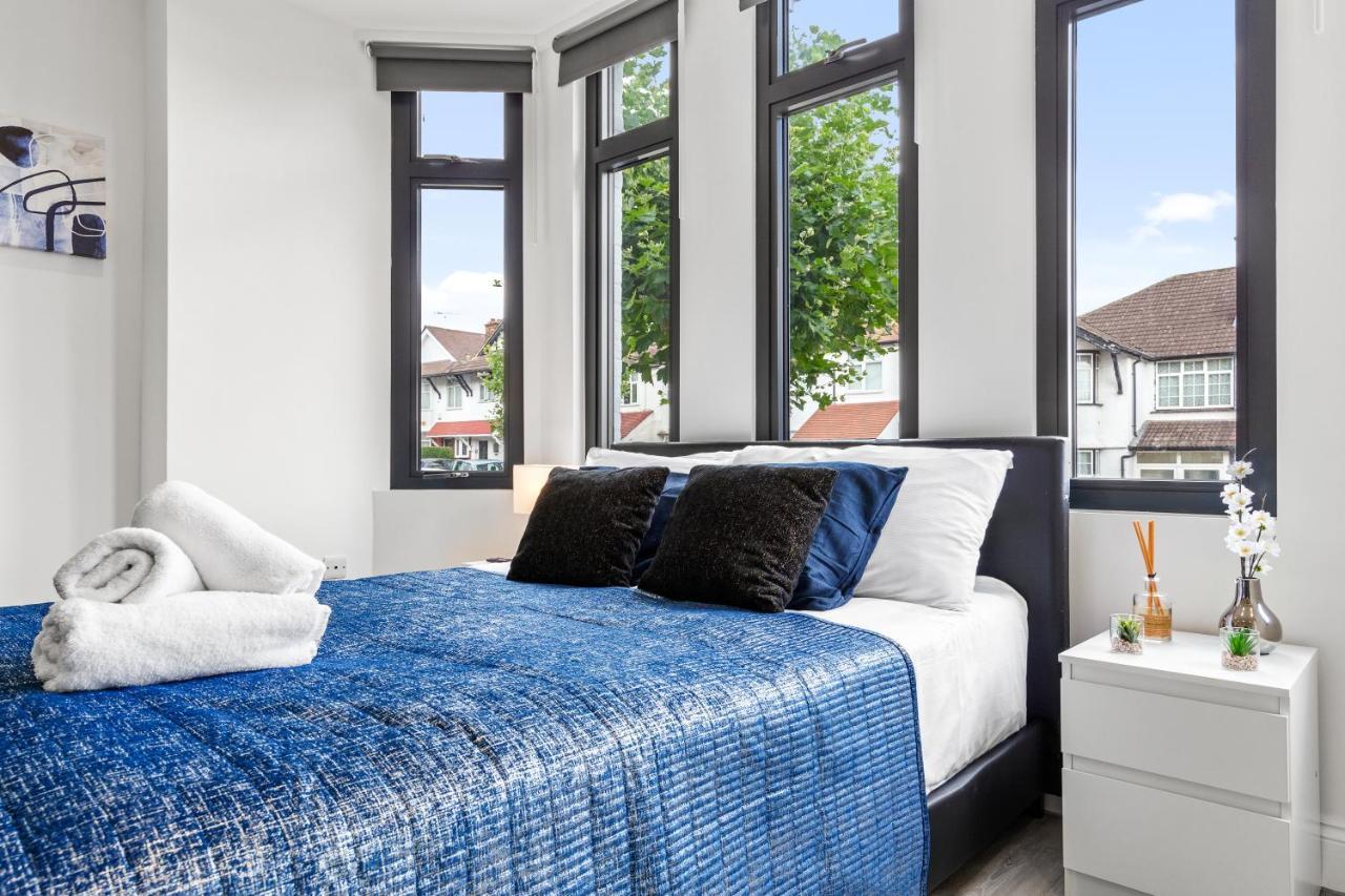 Comfy 1Bdr - 30Mins To Central Ldn - Parking The Hyde Екстериор снимка